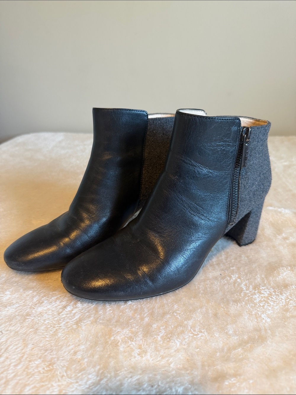 Karl Lagerfeld Susie Black Leather & Grey Wool Ankle Boots - Size 6.5M
